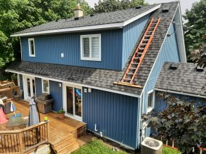 vinyl siding in barrie on a blue house